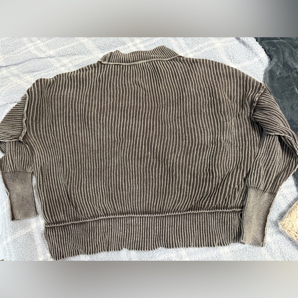 Zenana Outfitters Sweater in Brown - Picture 2 of 4